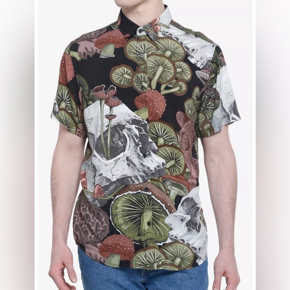 Hot Topic Other - Hot Topic Skulls & Mushrooms Woven Button-Up